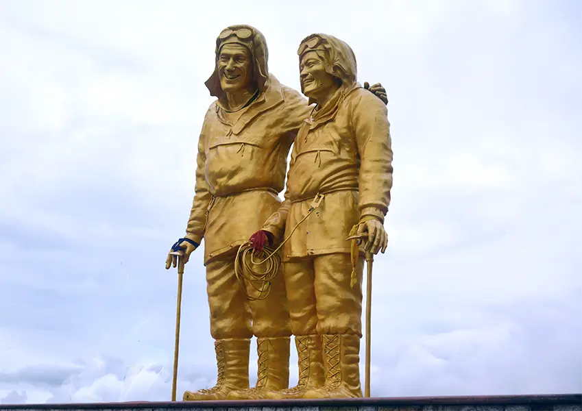 Statue of Edmund Hillary and Tenzing Norgay at the Tenzing Hillary Memorial Park in Uttarey, West Sikkim